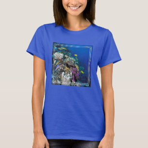 Ziegenschwarm rund um kleine Korallen T-Shirt