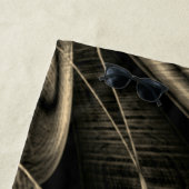 Ziemlich gekrönt aussehend wie gebrannter Kiefer m Strandtuch (Beispiel)