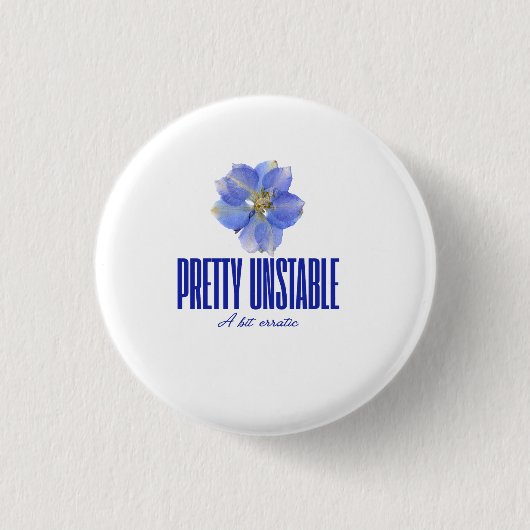 Ziemlich instabil: Blaues florales Statement-T-Shi Button (Vorderseite)