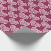 Zierherz in Burgund Wrapping Paper Geschenkpapier (Ecke)