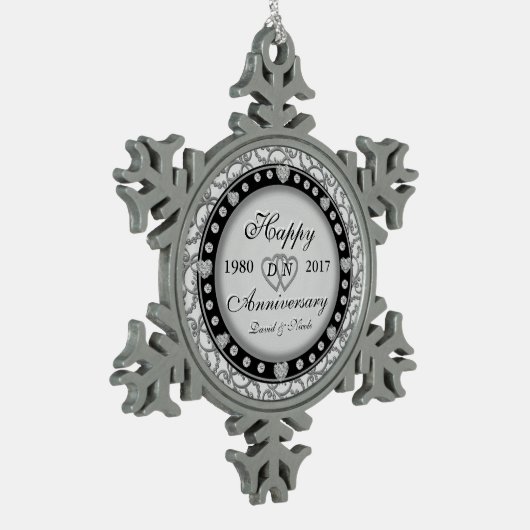 Zierjubiläum-Monogramm Schneeflocken Zinn-Ornament (Links)