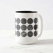 Zierkreise - Schwarz und Weiß Zweifarbige Tasse (VorderseiteRechts)