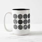 Zierkreise - Schwarz und Weiß Zweifarbige Tasse (Links)