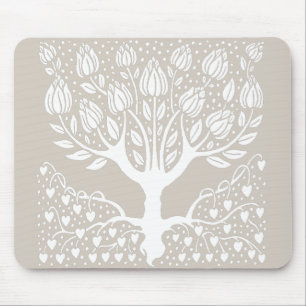 Ziermagnolia Tree von Aubrey Beardsley Mousepad