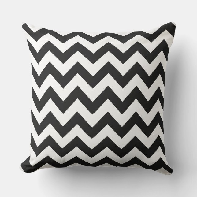 Zig Zag Black & White Striped Outdoor Decor Kissen (Vorderseite)