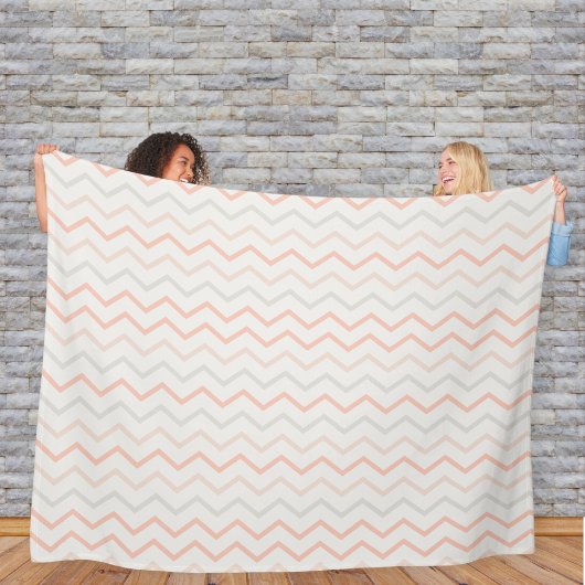 Zig-Zag Blanket in Soft Colors Fleecedecke