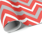 Zig Zag Lines Red White Gray Creative Stripes Geschenkpapier (Rolleneckpunkt)