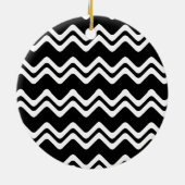 Zig Zag Muster mit zwei farbigen Linien Keramik Ornament (Hinten)