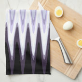 Zig Zag Schwarz-weiß Grau Dunkel Lila Beige Muster Handtuch (Viertel Falte)