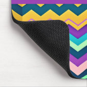 Zig-zaggendes pastellfarbenes Regenbogenmuster Mousepad (Ecke)