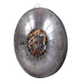 Zigaretten-Hintern im silbernen Dartscheibe (Vorderseite rechts)