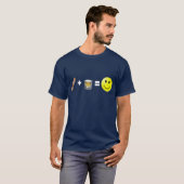 Zigarre + Schüsse = Glück T-Shirt (Vorne ganz)