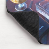 Zigarre und ein Getränk durch das Feuer - Mousepad (Ecke)