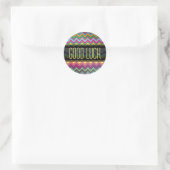 ZIGZAG Muster - Farbe + Text Runder Aufkleber (Tasche)