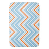 Zigzag Muster Orange White & Blue Badematte (Vorderseite Vertikal)