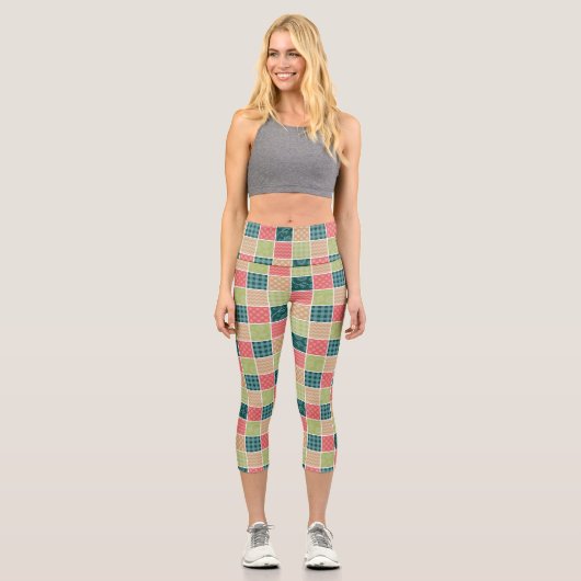 Zigzag, Zickzack, Gingham, Polka Dots, Patchwork Capri Leggings (Vorderseite)