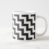 Zigzags Jumbo Tasse, Black and White Chevrons Jumbo-Tasse (Rechts)