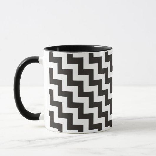 Zigzags Ringer-Tasse, Schwarz-Weiß-Chevronen Tasse (Links)