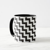 Zigzags Ringer-Tasse, Schwarz-Weiß-Chevronen Tasse (Vorderseite Links)