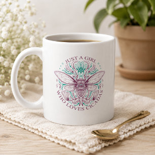 Zikaden-Zitat Nur ein Mädchen, das Zikaden liebt Kaffeetasse