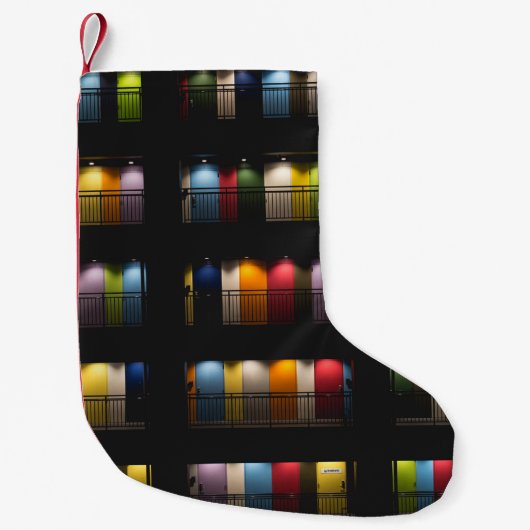 ZIMMER MIT FARBTÜREN KLEINER WEIHNACHTSSTRUMPF (Vorderseite)