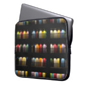 ZIMMER MIT FARBTÜREN LAPTOPSCHUTZHÜLLE (Vorderseite Links)