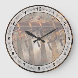 Zimmermann - Sägen und Bohrerhalter Große Wanduhr