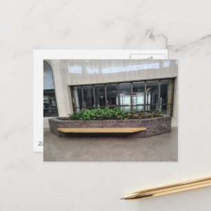 Zimmerpflanzen im Übergangsraum eines fast aufgege Postkarte