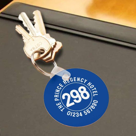 Zimmerschlüssel des Hotels mit Zimmernummer Schlüsselanhänger