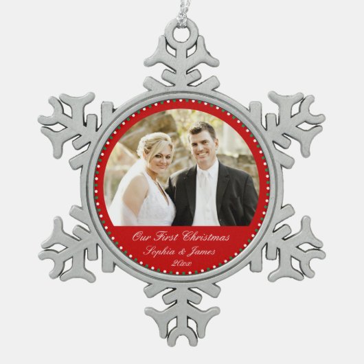 Zinn Rot unser erstes Weihnachtsgeschmuck Schneeflocken Zinn-Ornament (Vorderseite)
