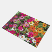 Zinnia Blumengarten Fußmatte (Schrägansicht)
