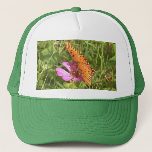 Zinnia & Butterfly Hat Truckerkappe (Vorderseite)