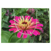 ZINNIA - Lebendes Rosa und Creme - Große Geschenktüte (Rückseite)