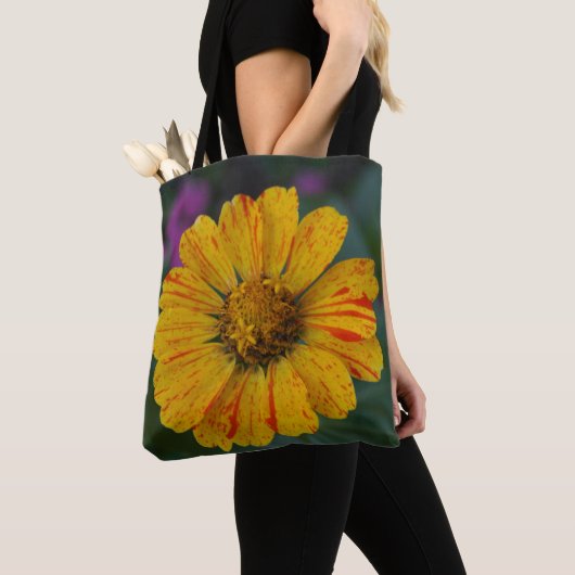 Zinnia Tasche (Von Nahem)