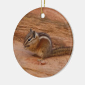 Zion Chipmunk auf Red Rocks Keramik Ornament (Links)