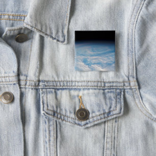 Zirkuläre Wolkenbildung über den Südpazifik. Button