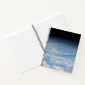 Zirkuläre Wolkenbildung über den Südpazifik. Notizblock (Innenseite)