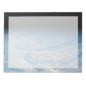 Zirkuläre Wolkenbildung über den Südpazifik. Notizblock (Vorderseite)