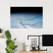 Zirkuläre Wolkenbildung über den Südpazifik. Poster (Heimbüro)