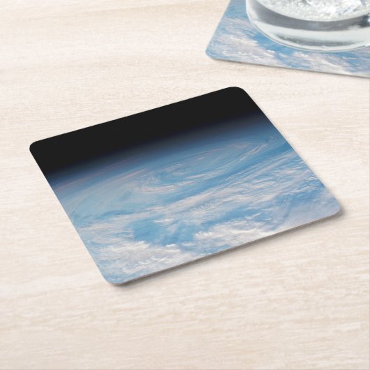 Zirkuläre Wolkenbildung über den Südpazifik. Rechteckiger Pappuntersetzer (angewinkelt)