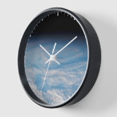 Zirkuläre Wolkenbildung über den Südpazifik. Uhr (Winkel)