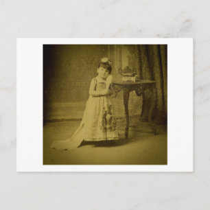 Zirkus-Freak-Frau im Vintage-Stil Postkarte