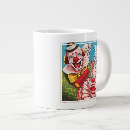 Zirkusposter mit Clown-Gesichtern und Feuerriss Jumbo-Tasse (Vorderseite Rechts)