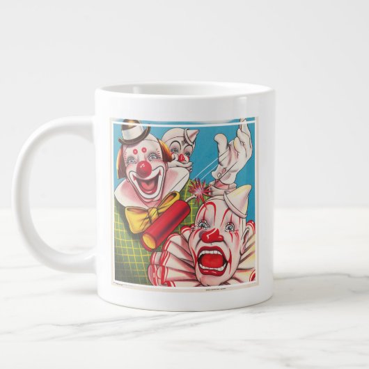 Zirkusposter mit Clown-Gesichtern und Feuerriss Jumbo-Tasse (Links)