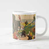 Zirkusposter von Acrobaten, die über Elefanten spr Jumbo-Tasse (Rechts)