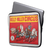 Zirkusposter von zwei Männern in Chariots Laptopschutzhülle (Vorderseite Links)