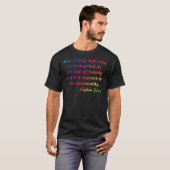 Zitat. Brigham Young Any young man which is unehri T-Shirt (Vorne ganz)