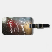 Zitat "Dance between the Raindrops" Gepäckanhänger (Vorderseite horizontal)