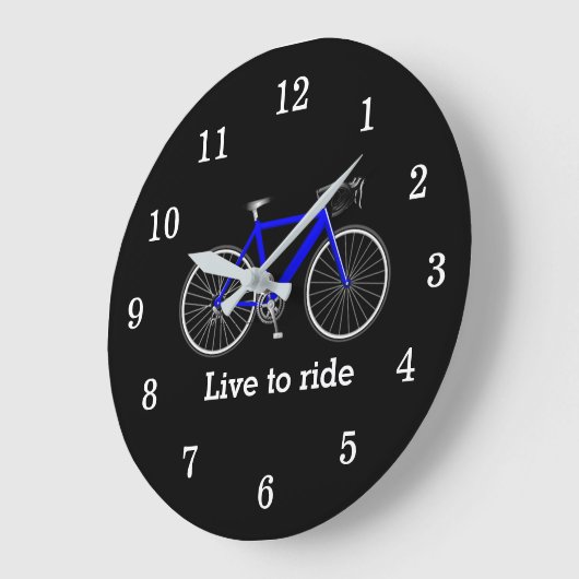 Zitat mit blauem Fahrrad auf schwarz Große Wanduhr (Winkel)