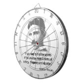 Zitat von Nikola Tesla Dartscheibe (Vorderseite rechts)